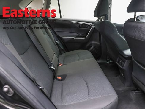 Used 2022 Toyota RAV4 LE AWD/4WD image 22