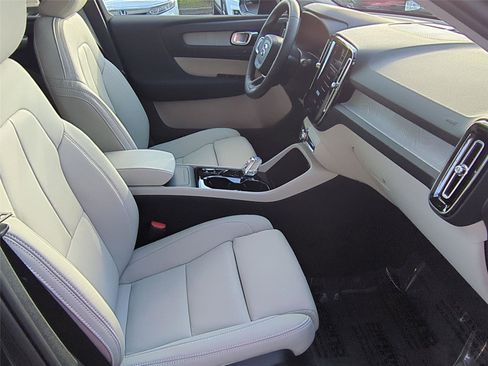 New 2026 Volvo XC40 B5 Plus w/ Protection Package Premier image 19