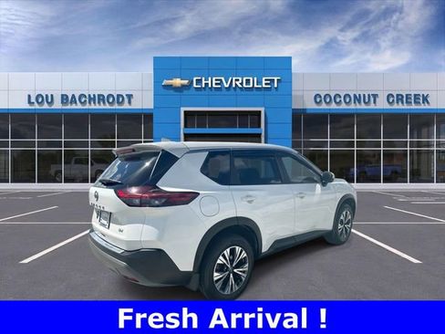 Used 2023 Nissan Rogue SV image 8