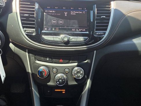 Used 2020 Chevrolet Trax LS w/ Tint and Cruise Package AWD/4WD image 16