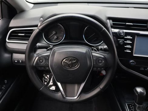 Certified 2018 Toyota Camry SE FWD image 23