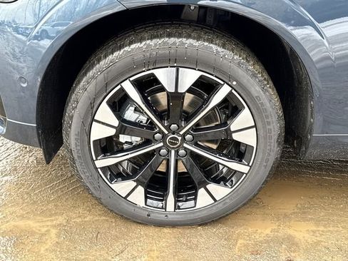 New 2026 Volvo XC60 B5 Plus w/ Protection Package Premier image 8