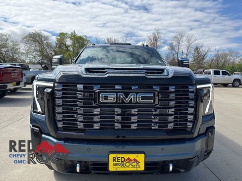 New 2026 GMC Sierra 3500 Denali Ultimate AWD/4WD image 2