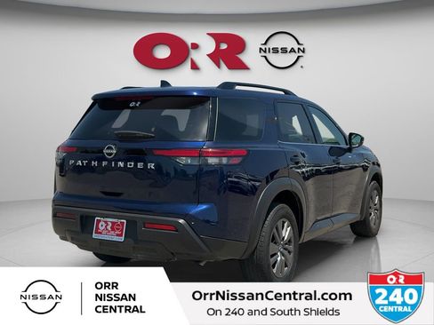 Used 2025 Nissan Pathfinder SV FWD image 5