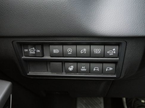 Certified 2022 Toyota Tundra Limited AWD/4WD image 26