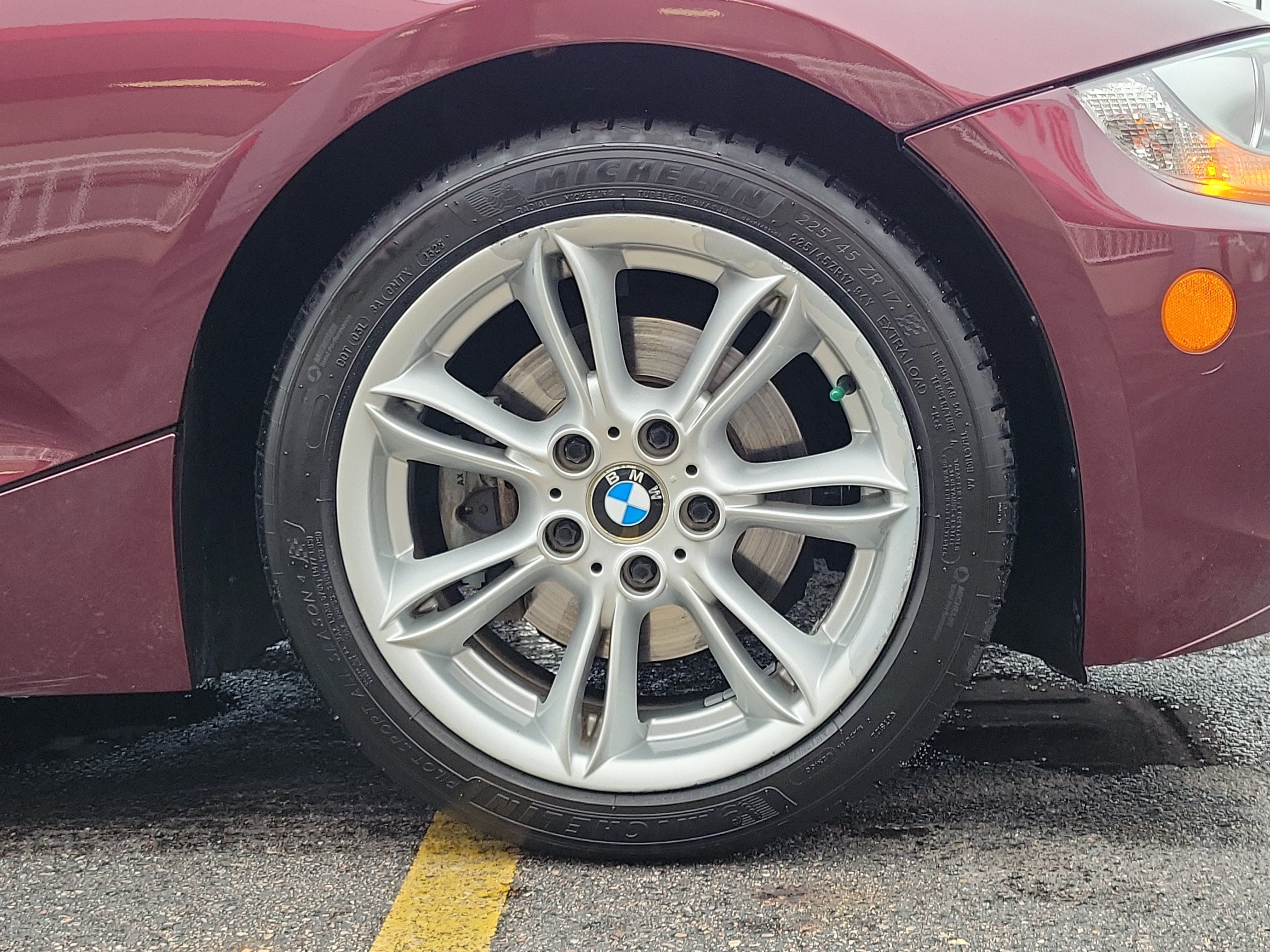 Used 2005 BMW Z4 3.0i RWD image 5