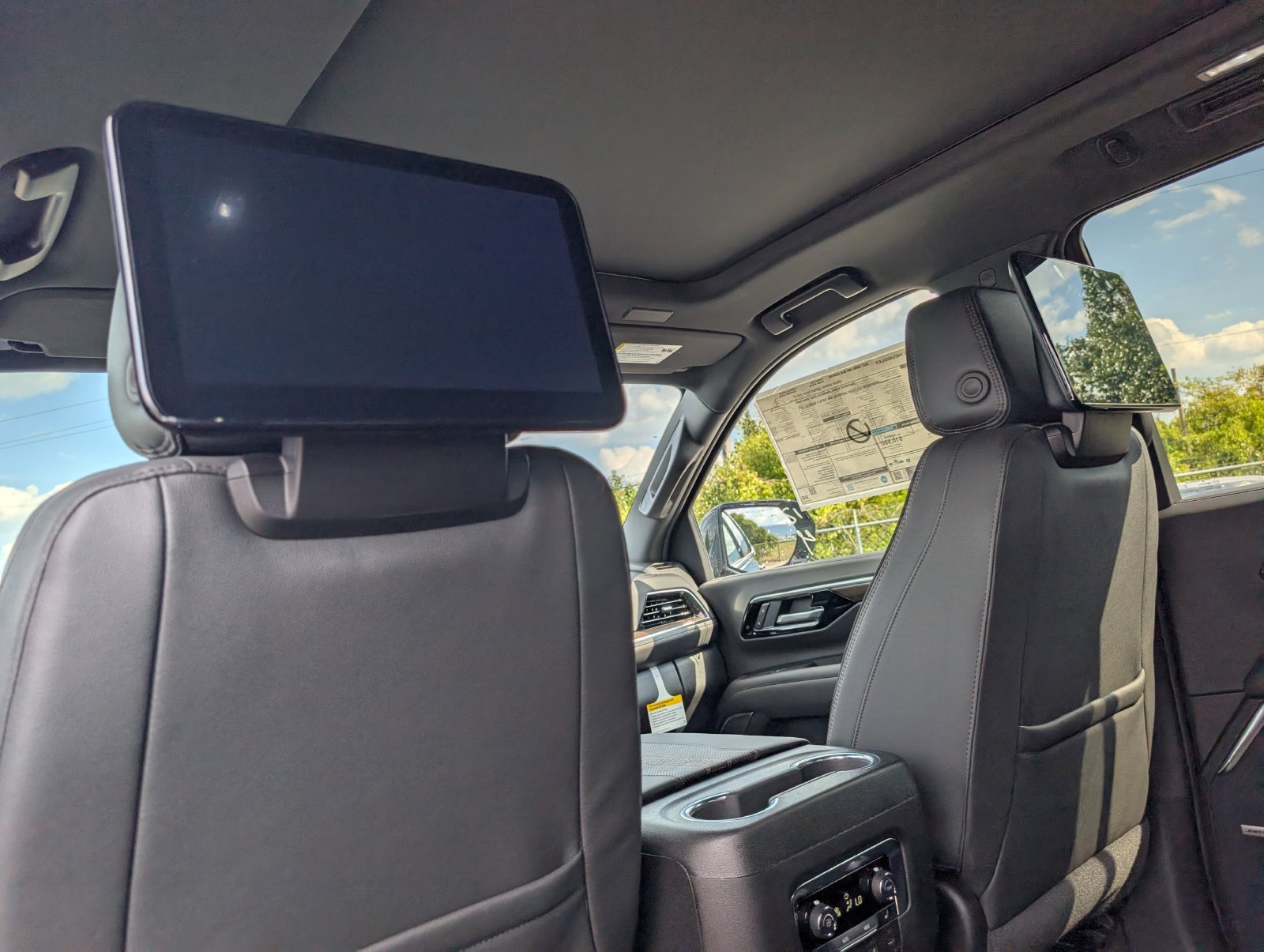 New 2027 Chevrolet Tahoe High Country AWD/4WD image 11