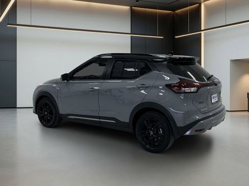 Used 2024 Nissan Kicks SR w/ SR Premium Package FWD image 3