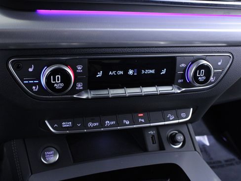 Used 2021 Audi Q5 Prestige image 30