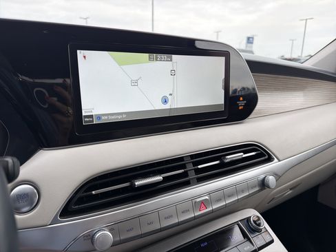 Used 2022 Hyundai Palisade SEL w/ Premium Package image 18