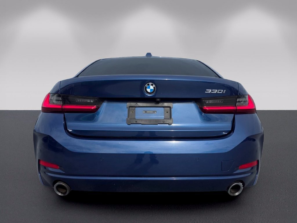 Certified 2023 BMW 330i Sedan w/ Driving Assistance Package RWD image 5