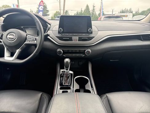 Used 2025 Nissan Altima 2.5 SR AWD/4WD image 25