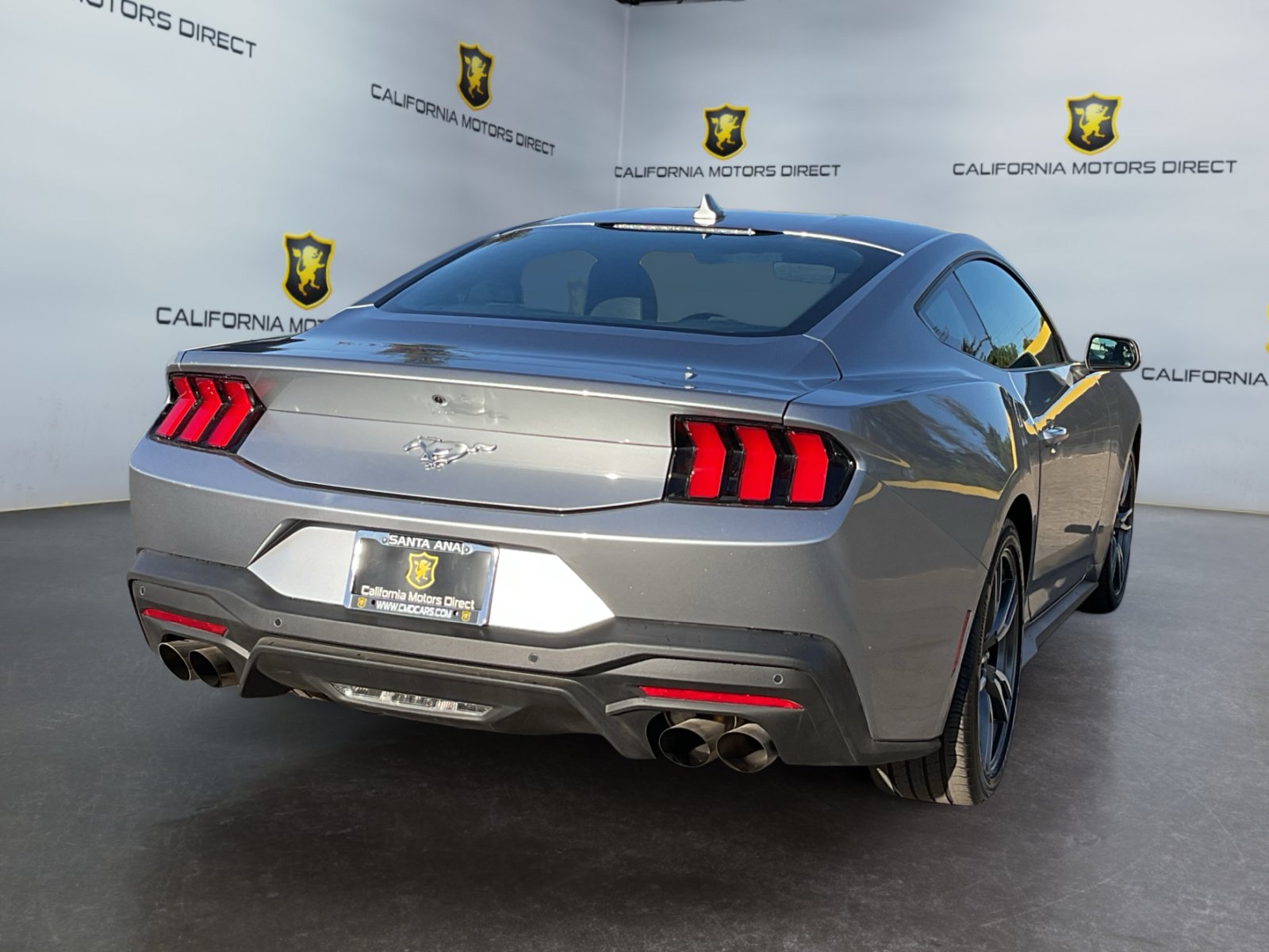 Used 2025 Ford Mustang Coupe RWD image 5