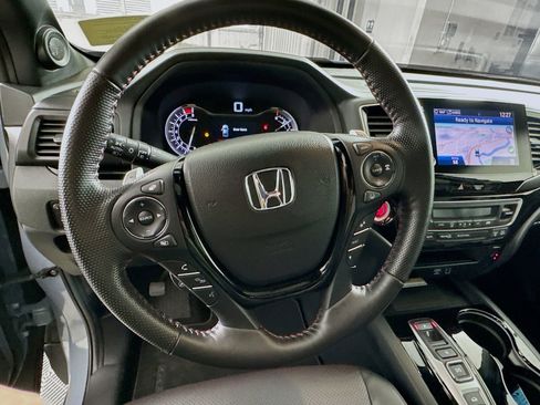 Used 2023 Honda Ridgeline Black Edition image 9