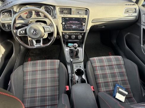 Used 2017 Volkswagen GTI S image 11