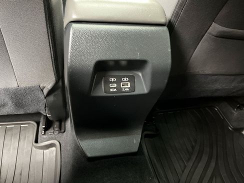 Used 2025 Subaru Crosstrek 2.5i Premium AWD/4WD image 12