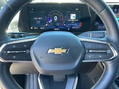 Used 2025 Chevrolet Traverse LT AWD/4WD image 21