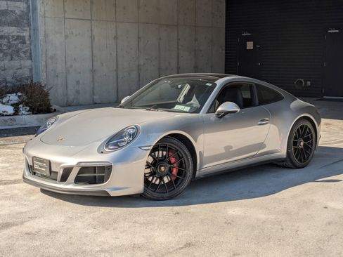 Certified 2018 Porsche 911 Carrera GTS image 1