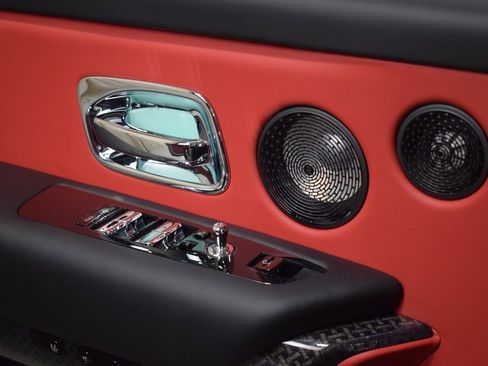 New 2026 Rolls-Royce Cullinan Black Badge image 39