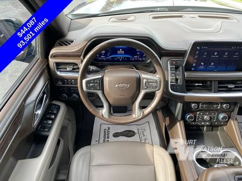 Used 2023 Chevrolet Suburban Z71 w/ Luxury Package AWD/4WD image 19