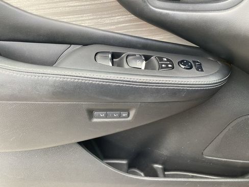 Used 2016 Nissan Murano Platinum w/ Platinum Technology Package FWD image 18