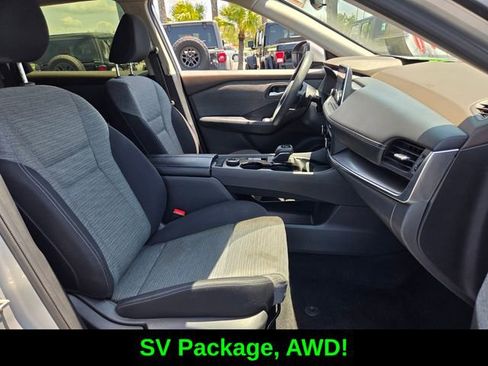 Used 2023 Nissan Rogue SV AWD/4WD image 17