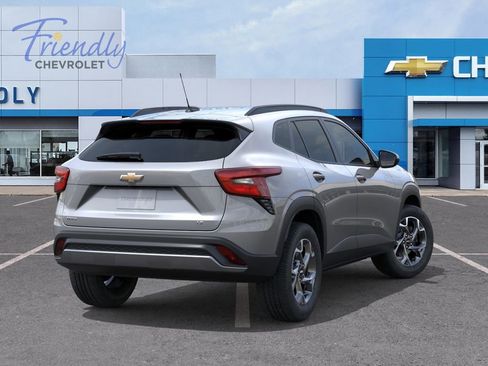 New 2026 Chevrolet Trax LT w/ LT Convenience Package FWD image 4