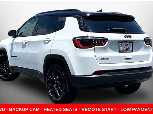 Used 2024 Jeep Compass Latitude w/ Sun and Sound Group AWD/4WD image 4