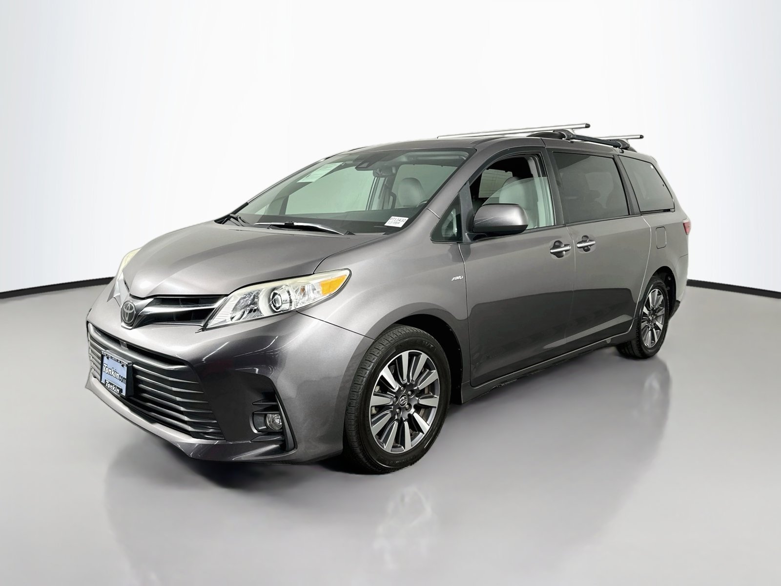 Used 2018 Toyota Sienna XLE Premium AWD/4WD image 3