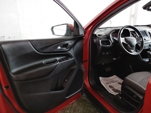 Used 2020 Chevrolet Equinox LT FWD image 19