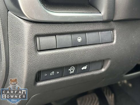 Used 2025 Nissan Rogue SV AWD/4WD image 22