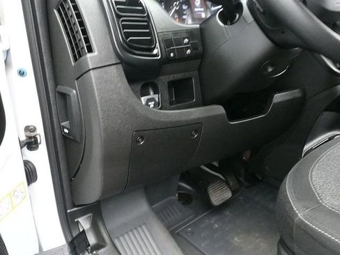 Used 2025 RAM ProMaster 2500 w/ Convenience Group image 22