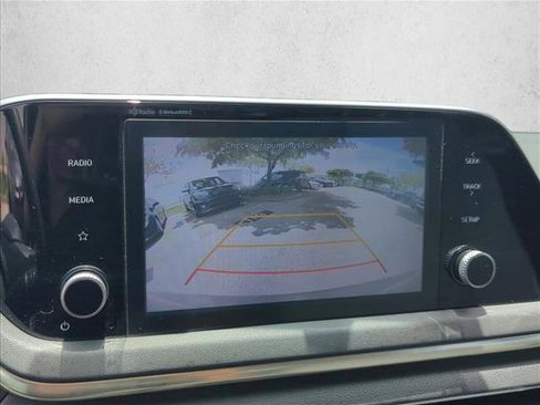 Used 2022 Hyundai Sonata SEL FWD image 19