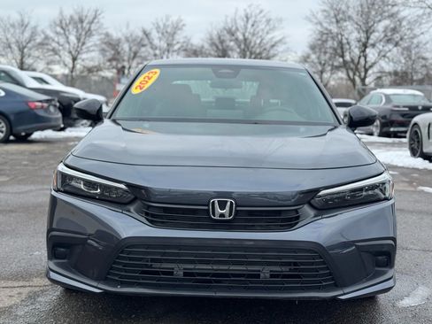 Used 2023 Honda Civic Sport image 2