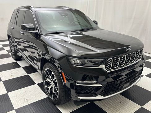 Certified 2023 Jeep Grand Cherokee Summit image 2