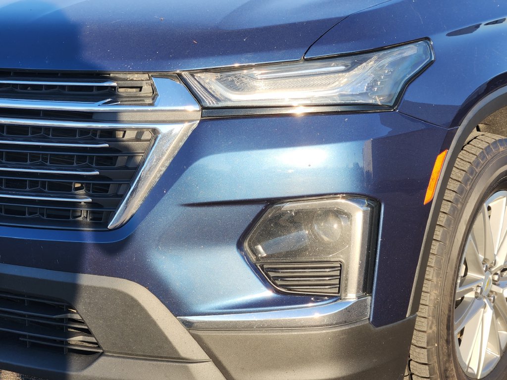 Used 2022 Chevrolet Traverse LT FWD image 8