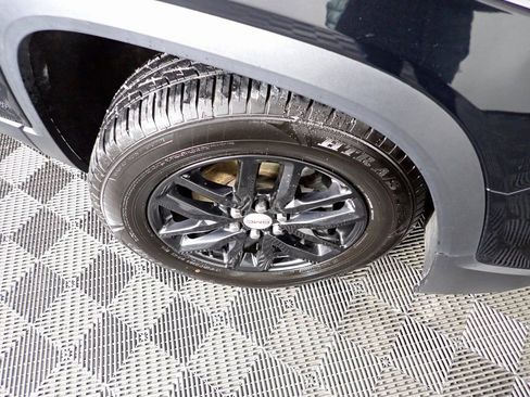 Used 2019 GMC Acadia SLT image 36