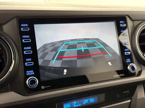 Used 2022 Toyota Tacoma TRD Off-Road image 26