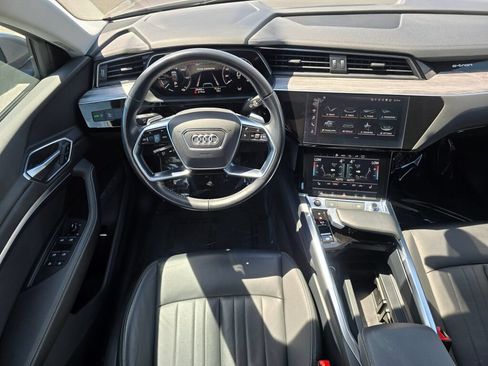 Used 2021 Audi e-tron Premium w/ Convenience Plus Package AWD/4WD image 2