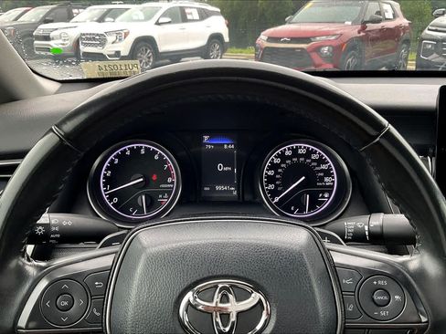 Used 2023 Toyota Camry SE FWD image 25