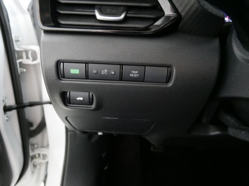 Used 2024 Nissan Sentra SV FWD image 26