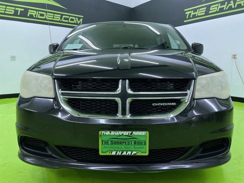 Used 2012 Dodge Grand Caravan SXT w/ Entertainment Group 1 FWD image 3