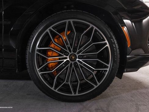 Used 2025 Lamborghini Urus SE image 18