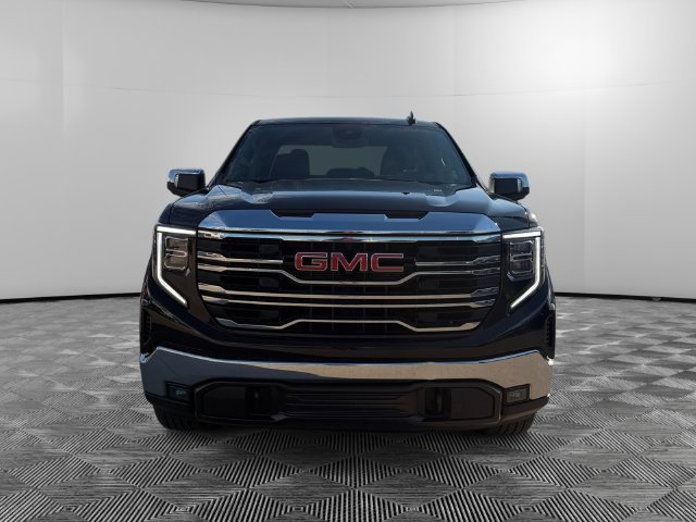 Used 2025 GMC Sierra 1500 SLT RWD image 8