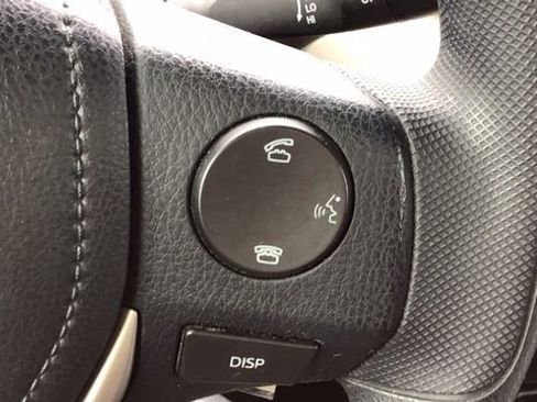 Used 2015 Toyota RAV4 LE image 21