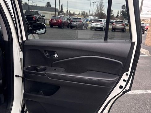 Used 2019 Honda Pilot EX image 16