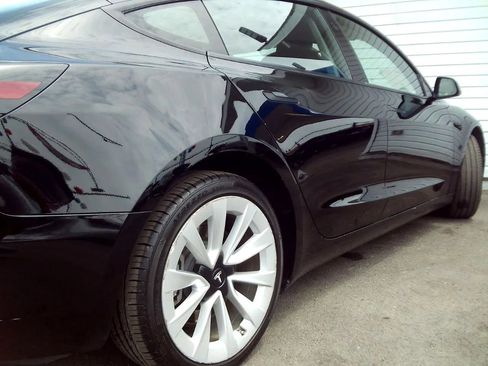 Used 2023 Tesla Model 3 Standard Range RWD image 8