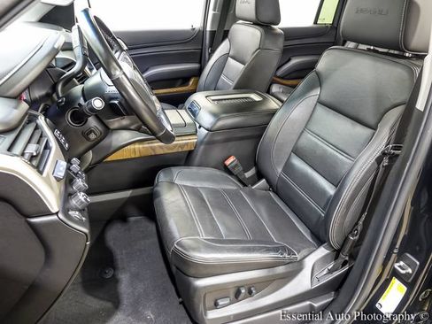 Used 2019 GMC Yukon XL Denali w/ Denali Ultimate Package AWD/4WD image 10