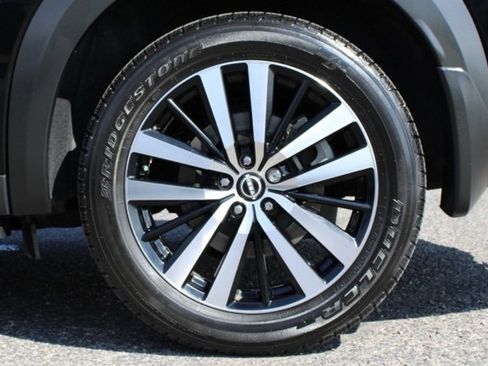 Used 2023 Nissan Pathfinder Platinum w/ Lighting Package (N93) image 15