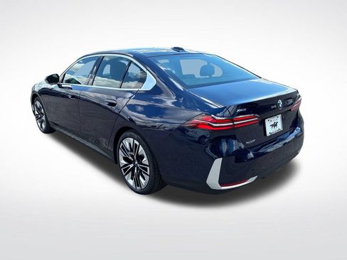 New 2026 BMW 530i xDrive w/ Premium Package AWD/4WD image 5